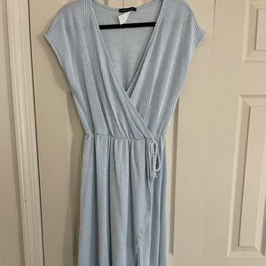 NEVER WORN maxi wrap dress